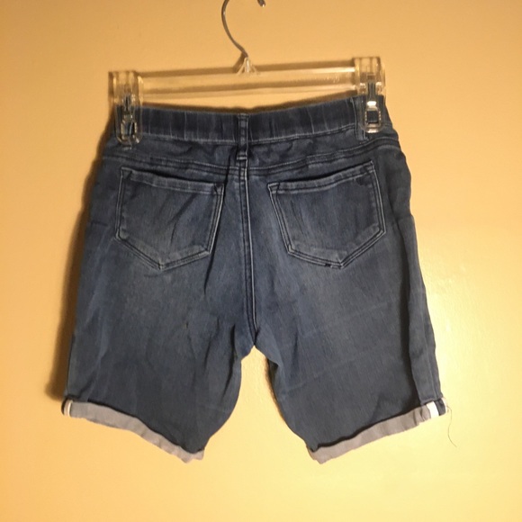 Girls size 14 shorts - Picture 2 of 3